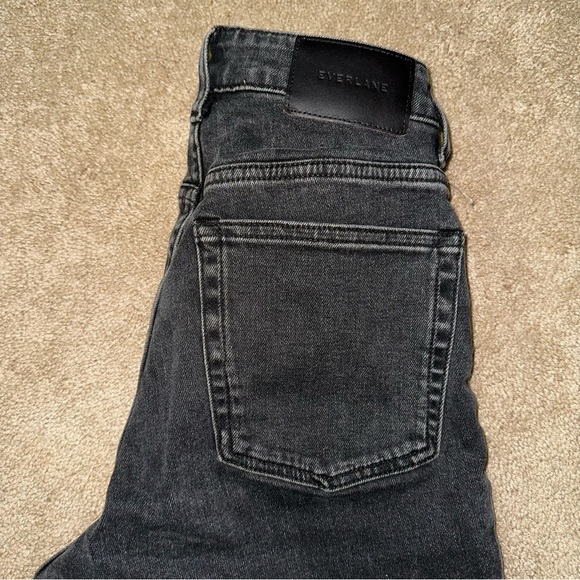 Everlane the Curvy Cheeky Jean - Picture 4 of 7